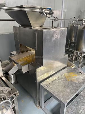 Factory Price Stainless Steel Automatic Passion Fruit Peeling and Juicing Machine